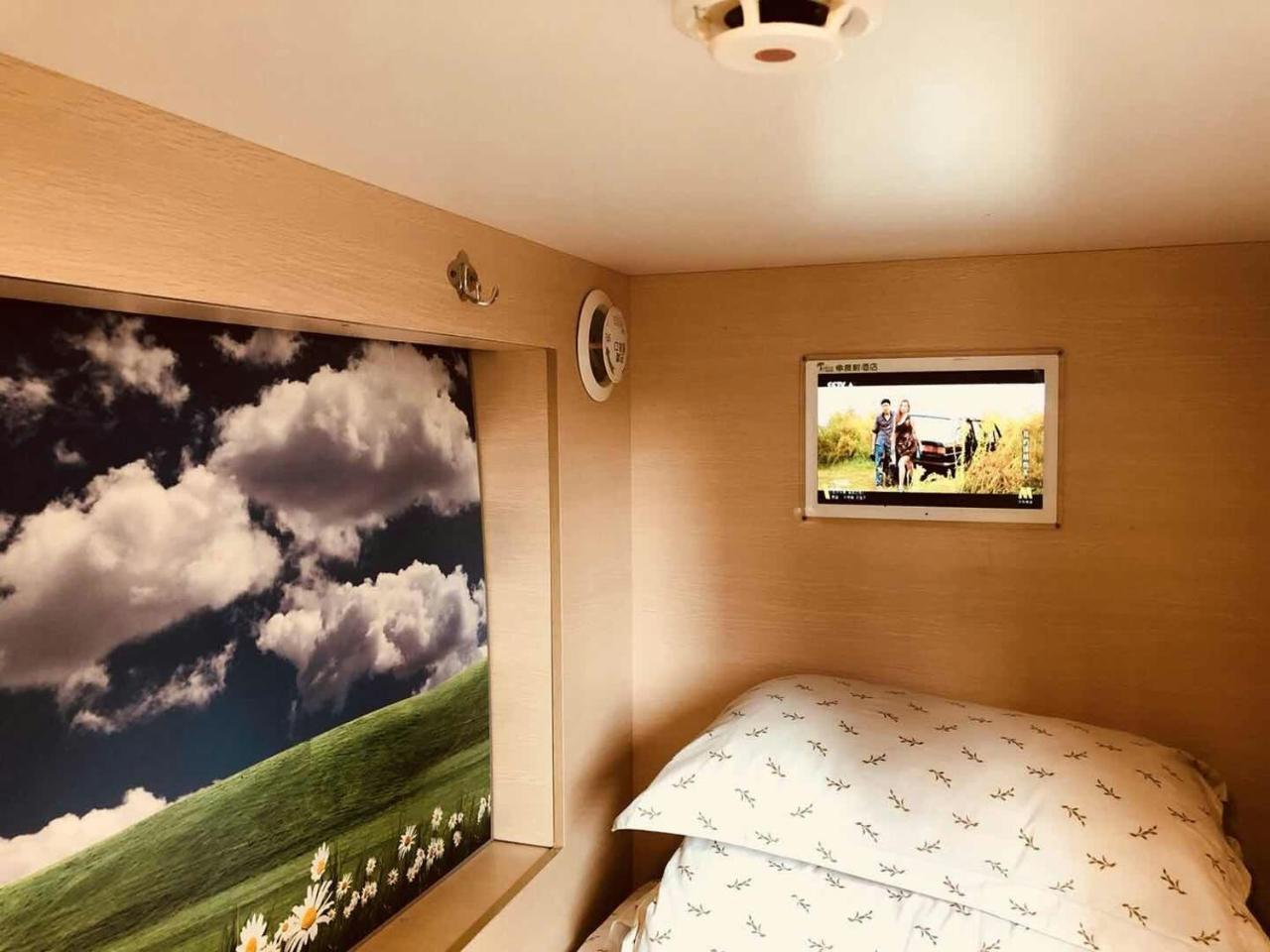 The Olive Tree Capsule Hostel Shenzhen Extérieur photo