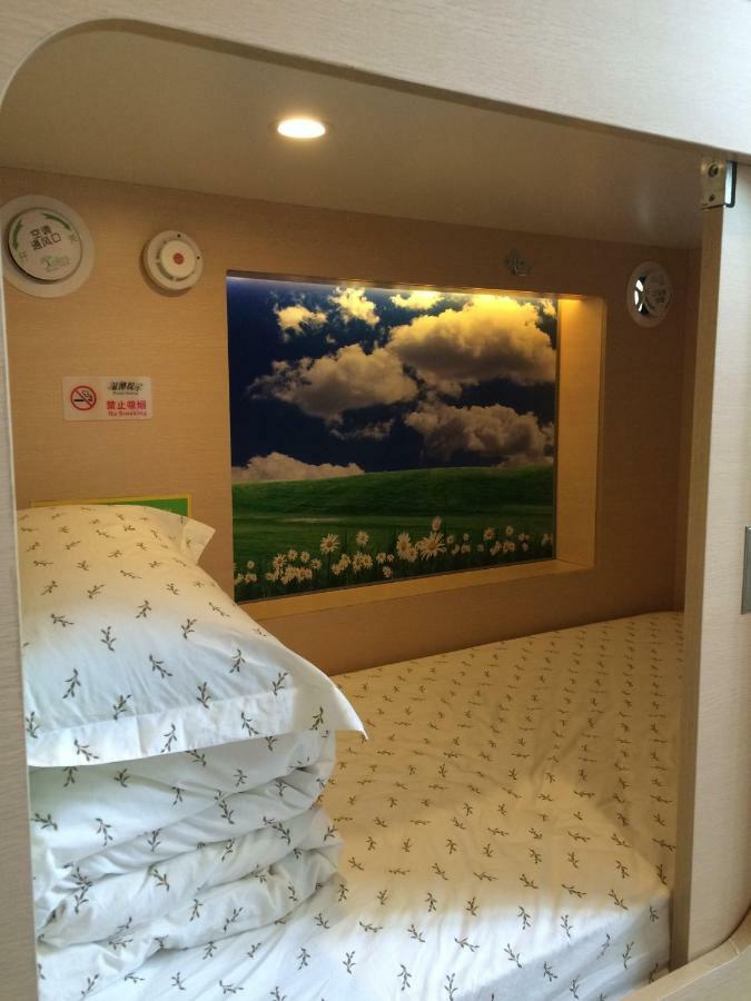 The Olive Tree Capsule Hostel Shenzhen Extérieur photo