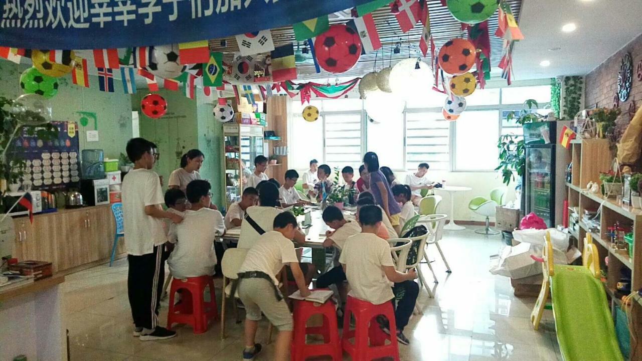 The Olive Tree Capsule Hostel Shenzhen Extérieur photo